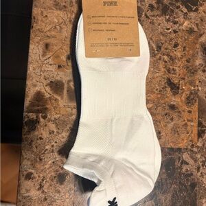 BNWT PINK Victoria's Secret Socks